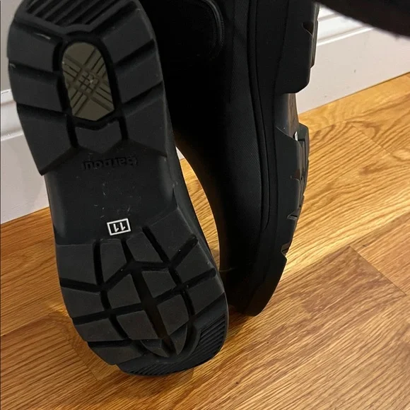 Barbour Black Waterproof Ankle Boots - Picture 2 of 3